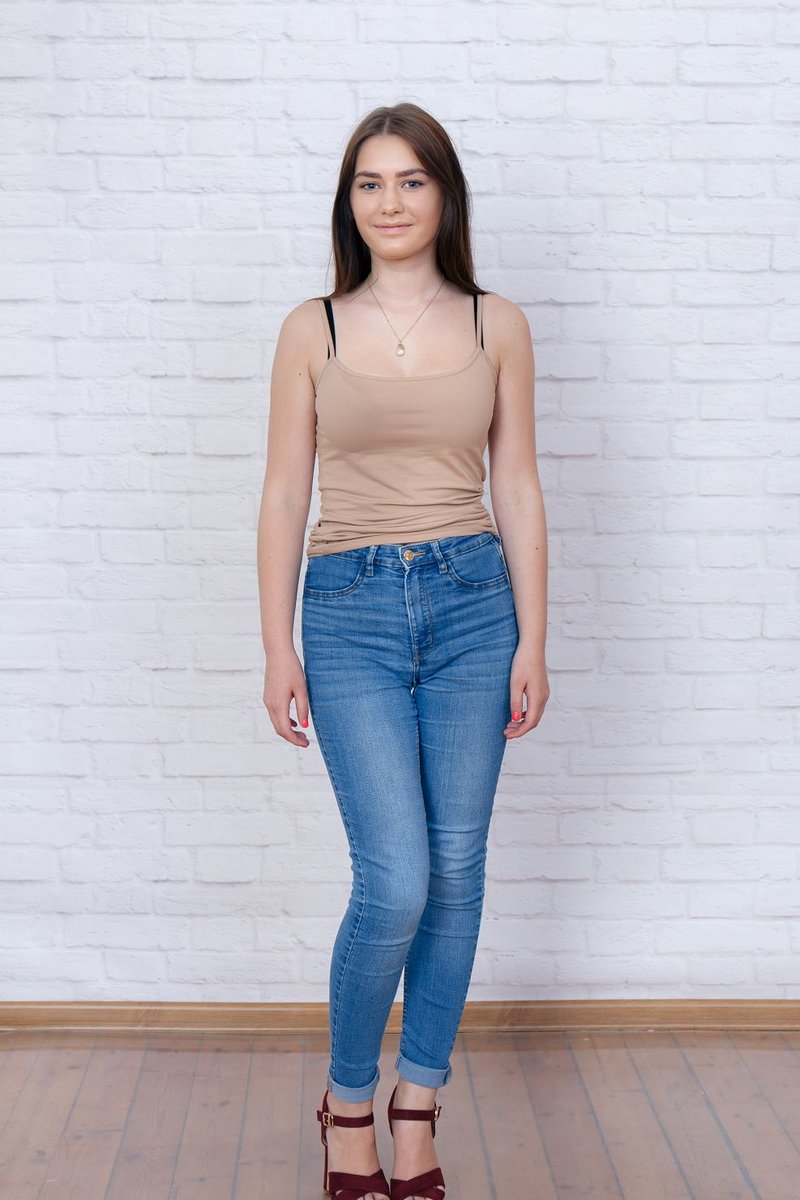 Анна, 21